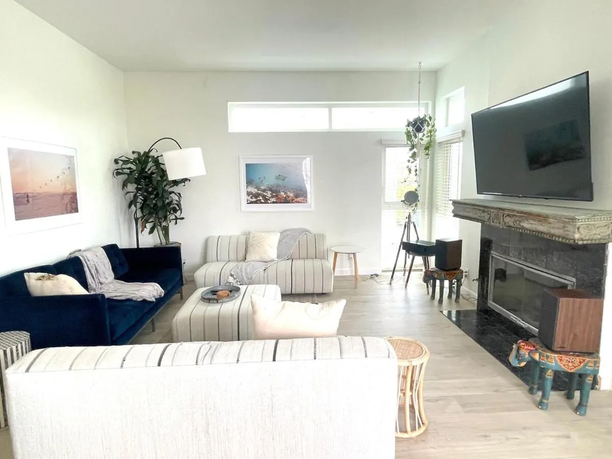 Apartment Luxe 2-Br With King Suite, Rooftop, Steps From Beach Los Angeles