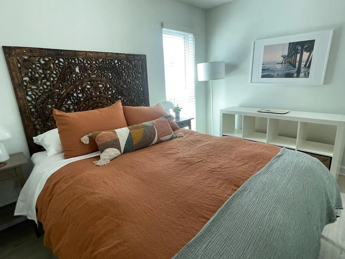 Luxe 2-Br With King Suite, Rooftop, Steps From Beach Los Angeles 0*,  United States